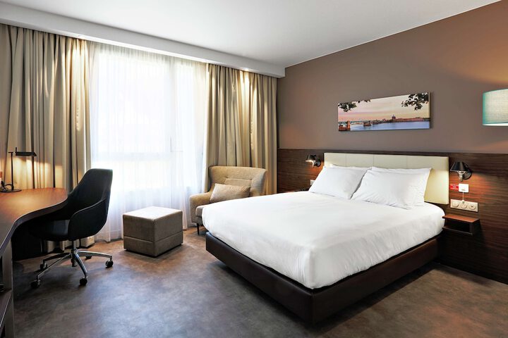 Room 14 of 64