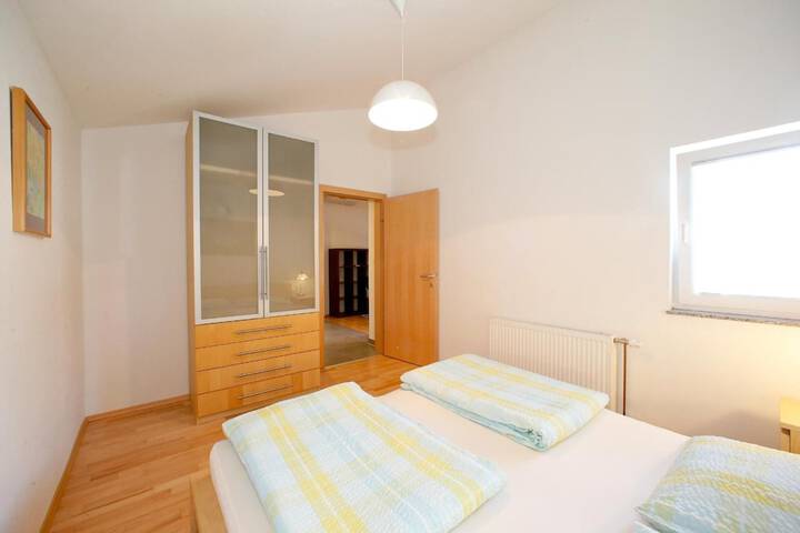 Room 5 of 65