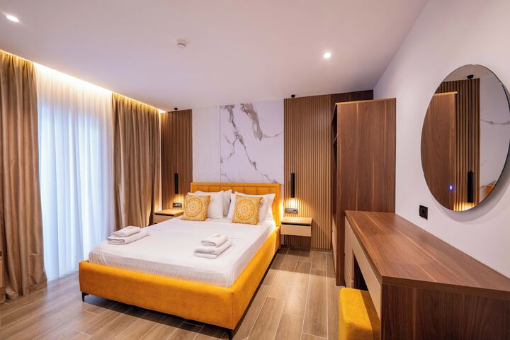 Room 10 of 81