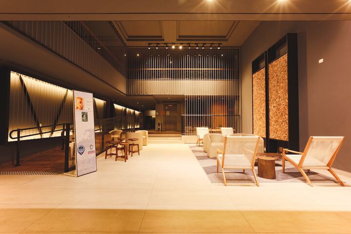 Guest Lobby