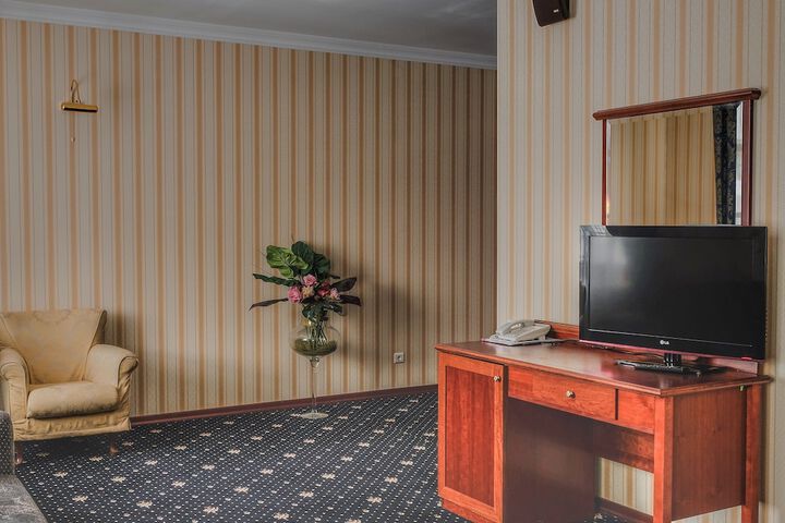 Room 24 of 56