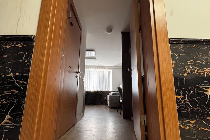 Room 43 of 91