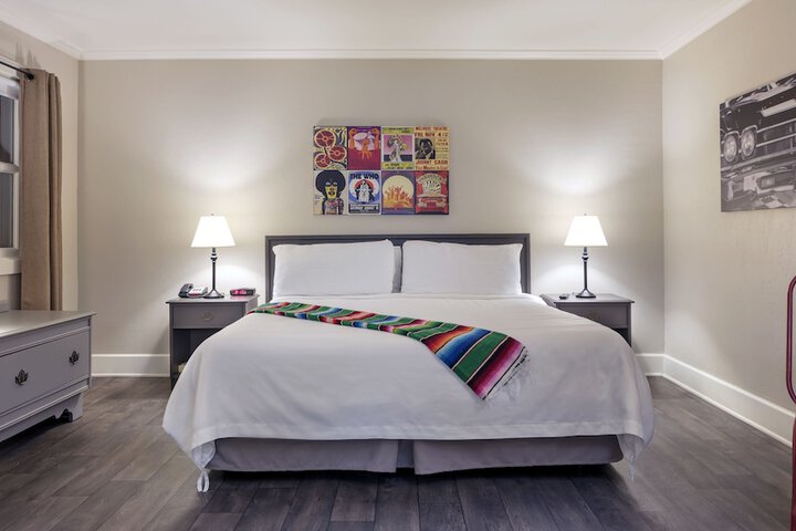 Room 22 of 82