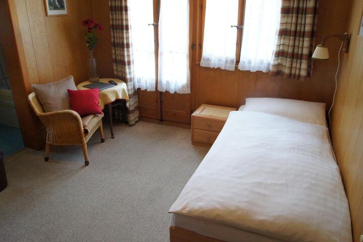 Room 37 of 65