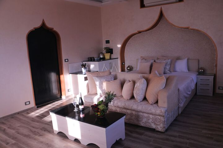 Room 26 of 97