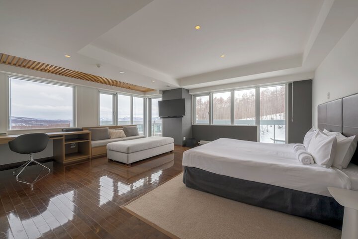 Room 200 of 237