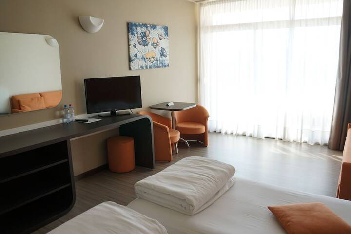 Room 9 of 138