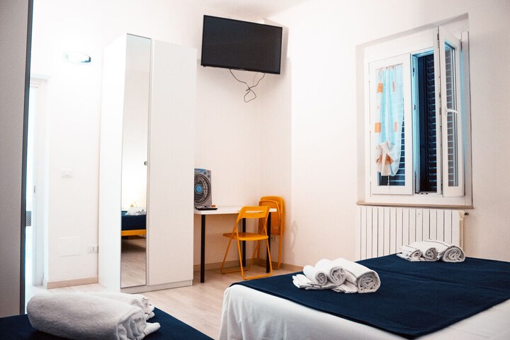 Room 7 of 14
