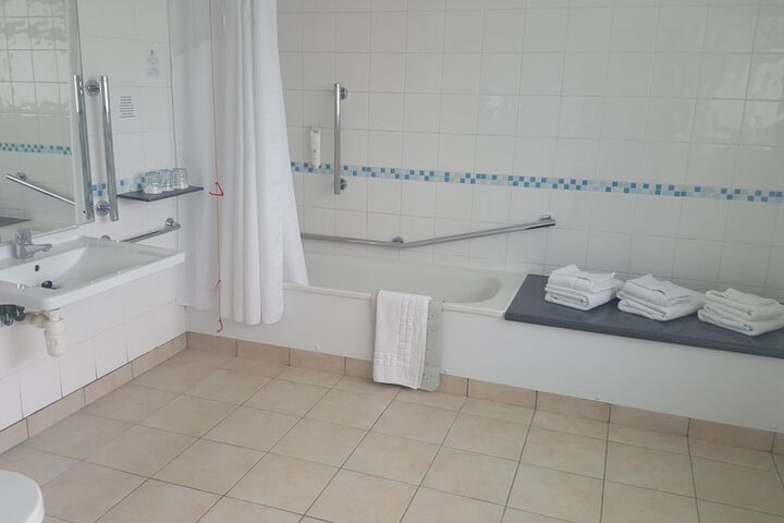 Room 46 of 109