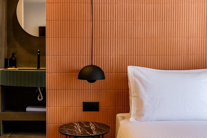 Room 32 of 119