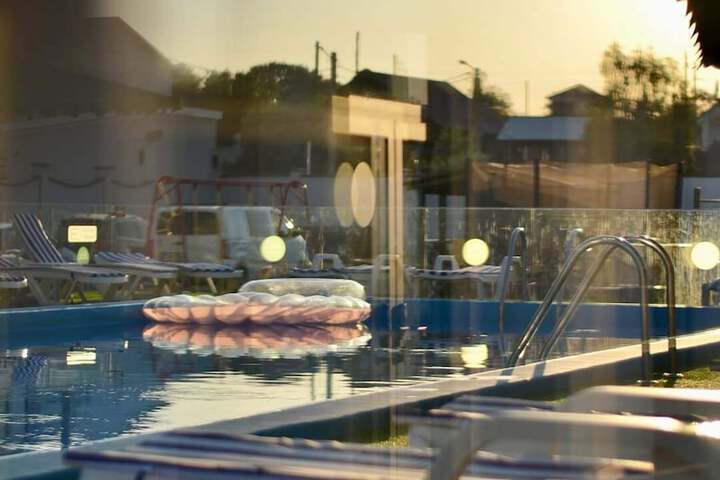 Pool 70 of 109