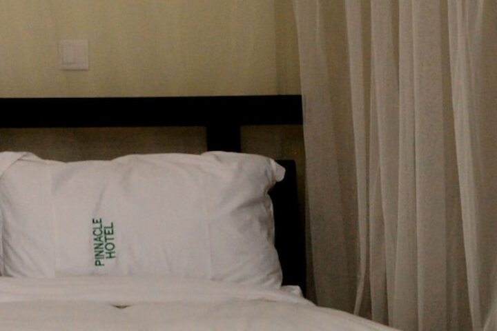 Room 9 of 41