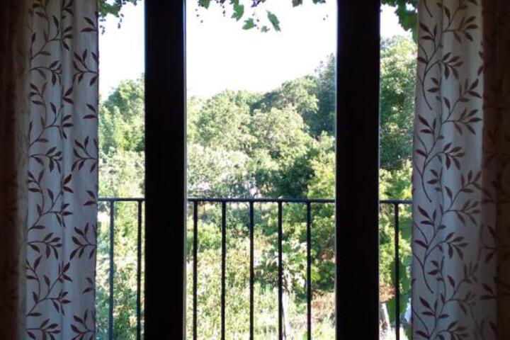 General 8 of 20