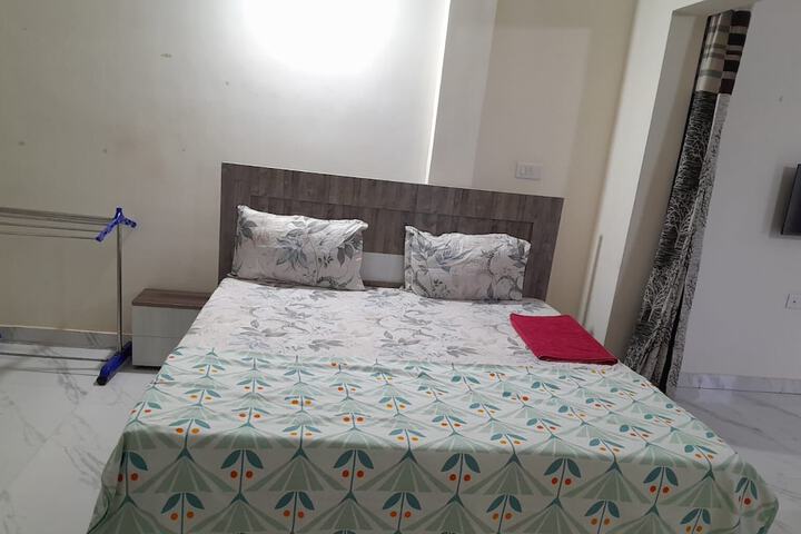 Room 6 of 58