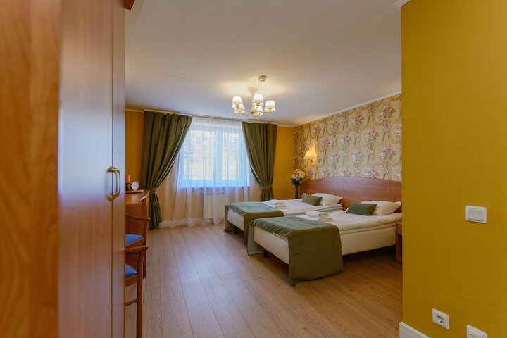 Room 18 of 72