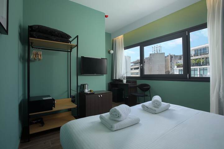 Room 20 of 39