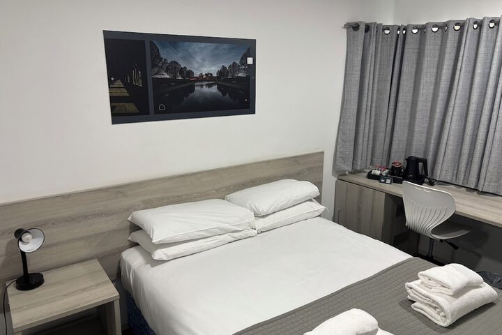 Room 26 of 83