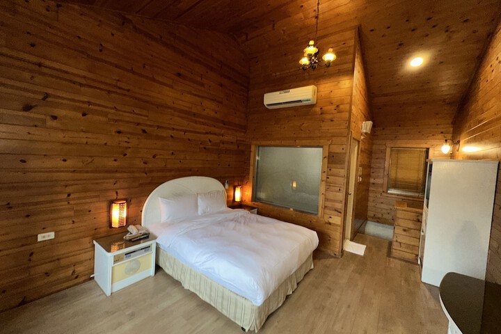 Room 17 of 59