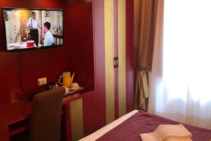 Room 18 of 33