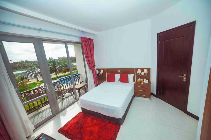 Room 6 of 23
