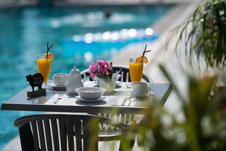 Breakfast area