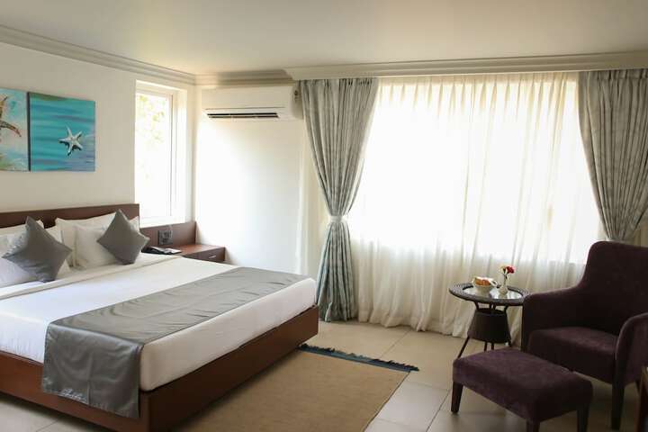 Room 5 of 40