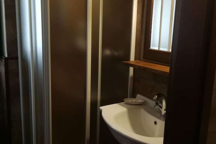 Room 21 of 21