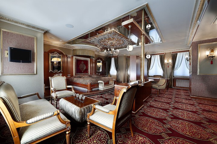 Room 25 of 58