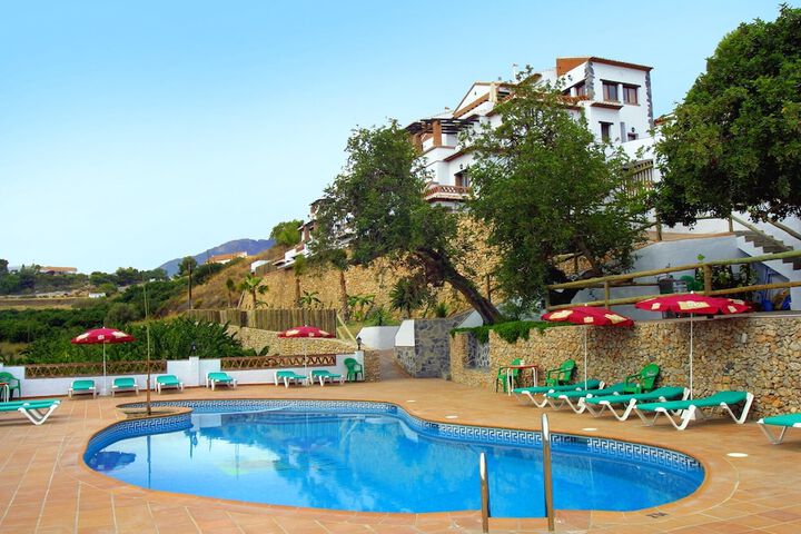 Hotel Pool
