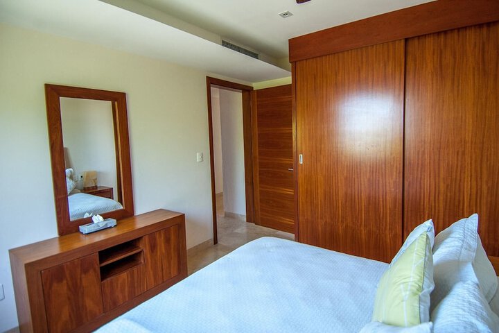 Room 8 of 23