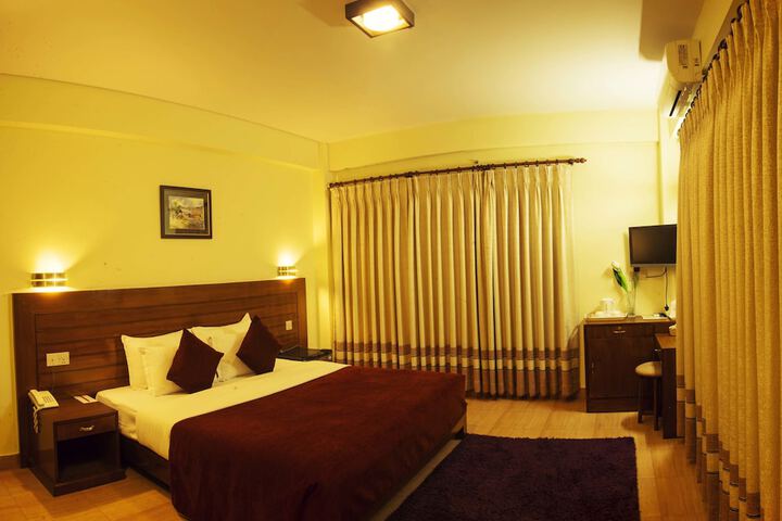 Room 6 of 42