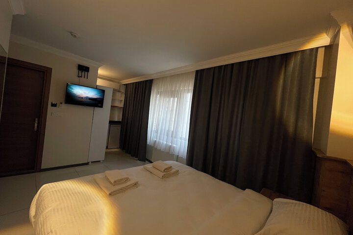 Room 5 of 27