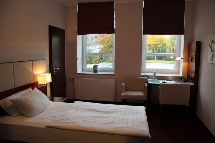Room 6 of 59