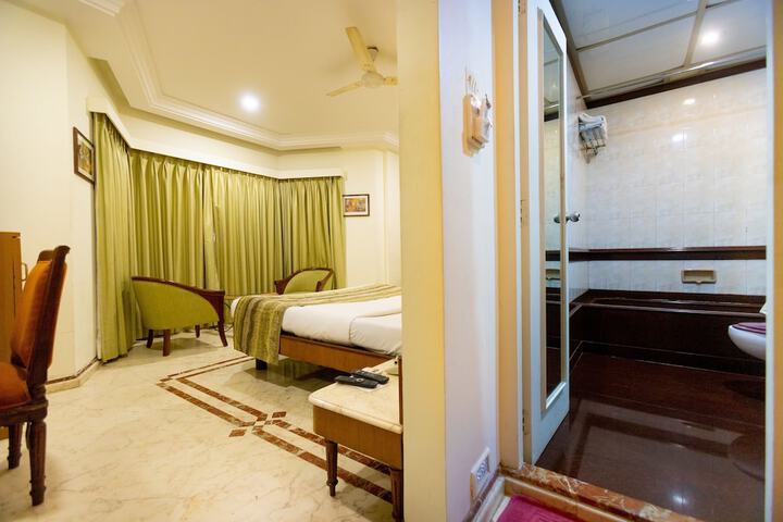 Room 28 of 57