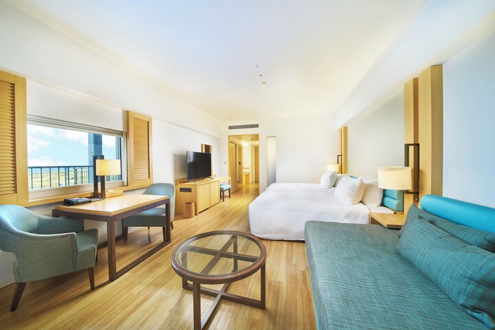Room 18 of 125