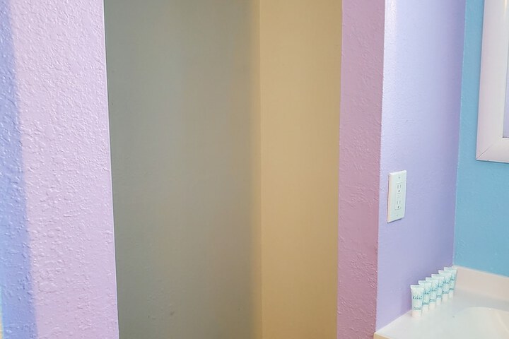 Room 66 of 222