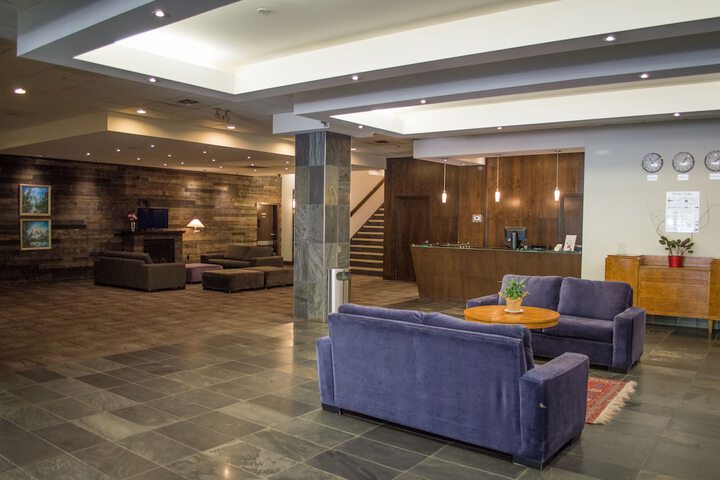 Guest Lobby