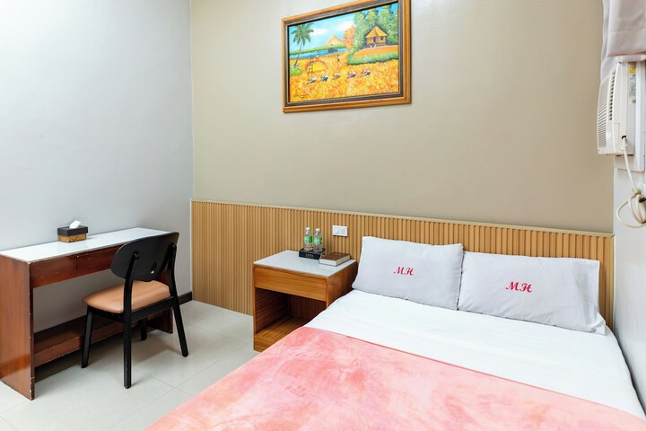 Room 11 of 21