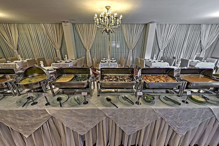 Dining 58 of 85