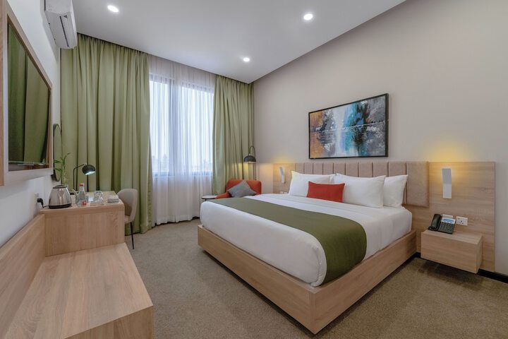 Eden Gardens Hotel