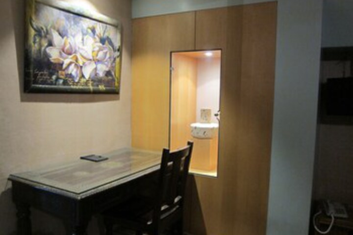 Room 30 of 91