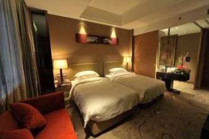 Room 16 of 48