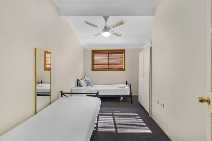 Room 6 of 22