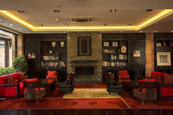 Lobby Entry