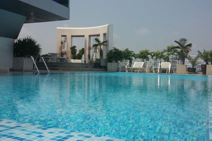 Pool 92 of 195