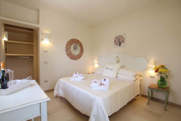 Room 4 of 50