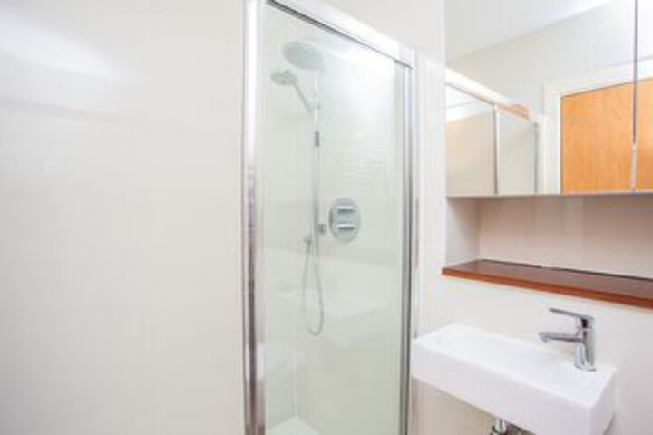 Room 5 of 13