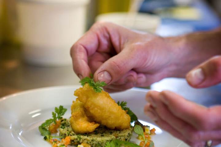 Dining 74 of 85