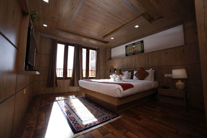 Room 34 of 181