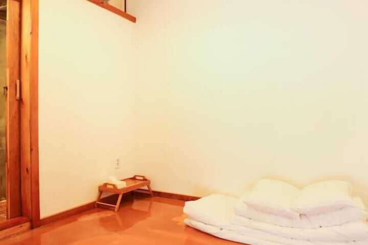 Room 21 of 51